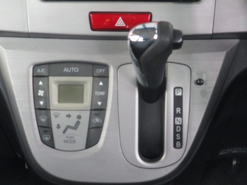 ダイハツ ムーヴ12枚目