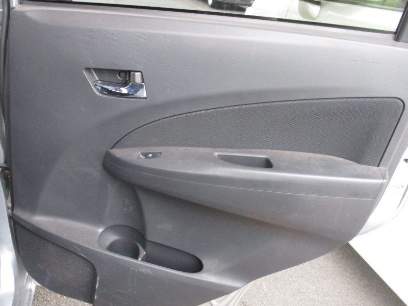 ダイハツ ムーヴ27枚目